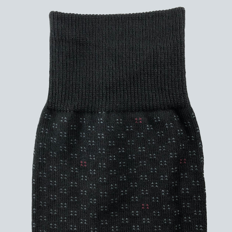 Mens_Black-w-Pin-Dots-Pattern_Closeup