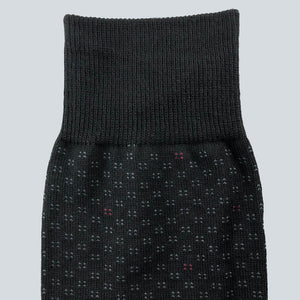 Mens_Black-w-Pin-Dots-Pattern_Closeup
